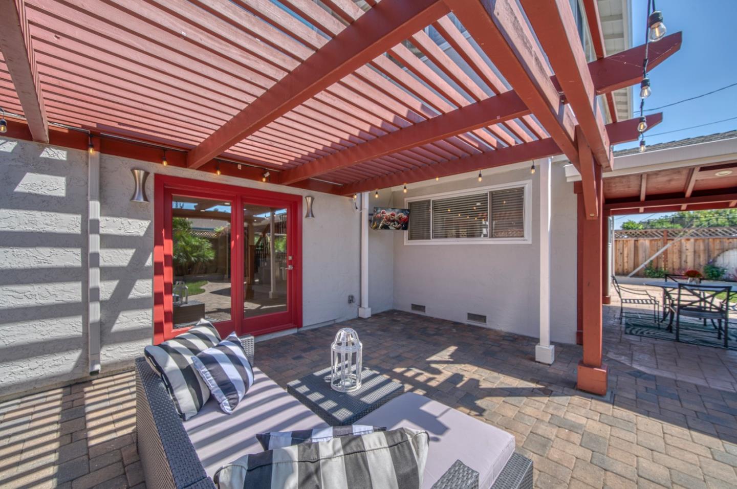 2425 Briarwood Drive