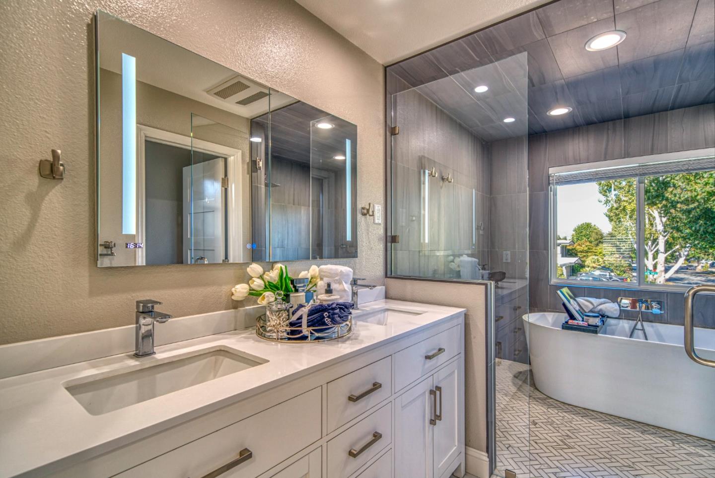 2425 Briarwood Drive