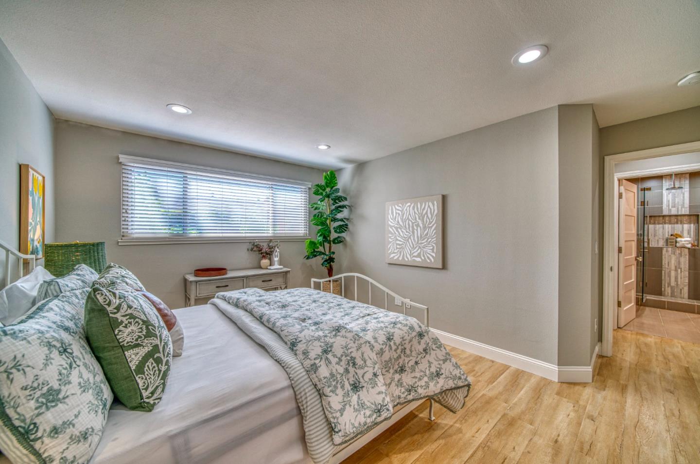 2425 Briarwood Drive