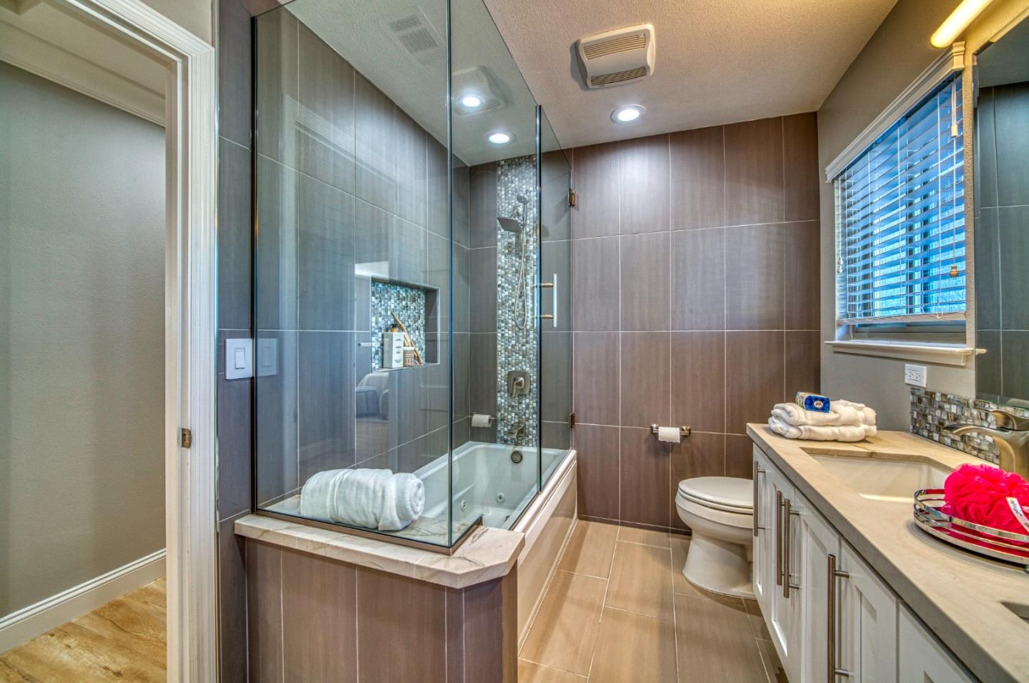 2425 Briarwood Drive