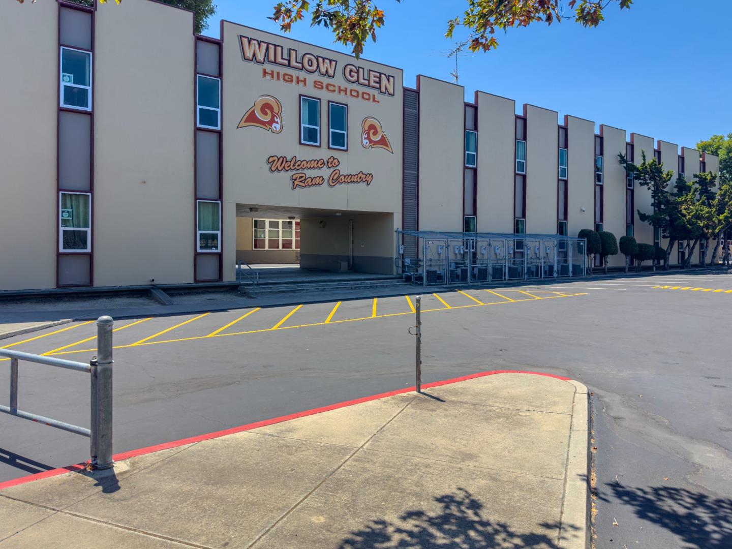 2425 Briarwood Drive