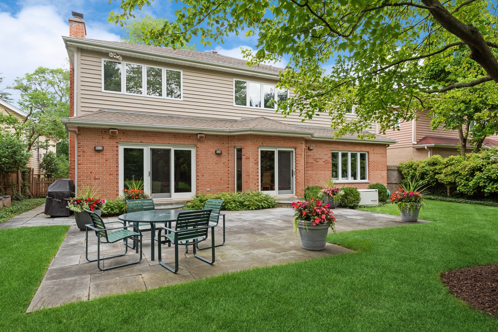 2319 Thornwood Avenue