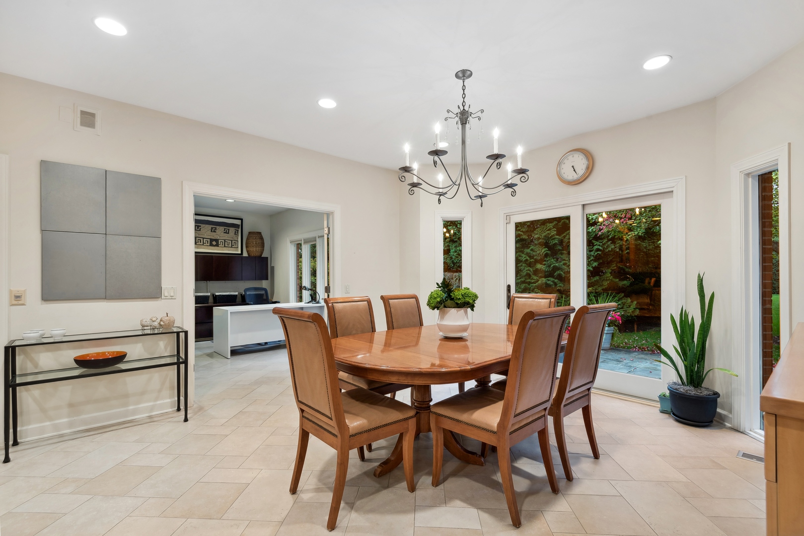 2319 Thornwood Avenue