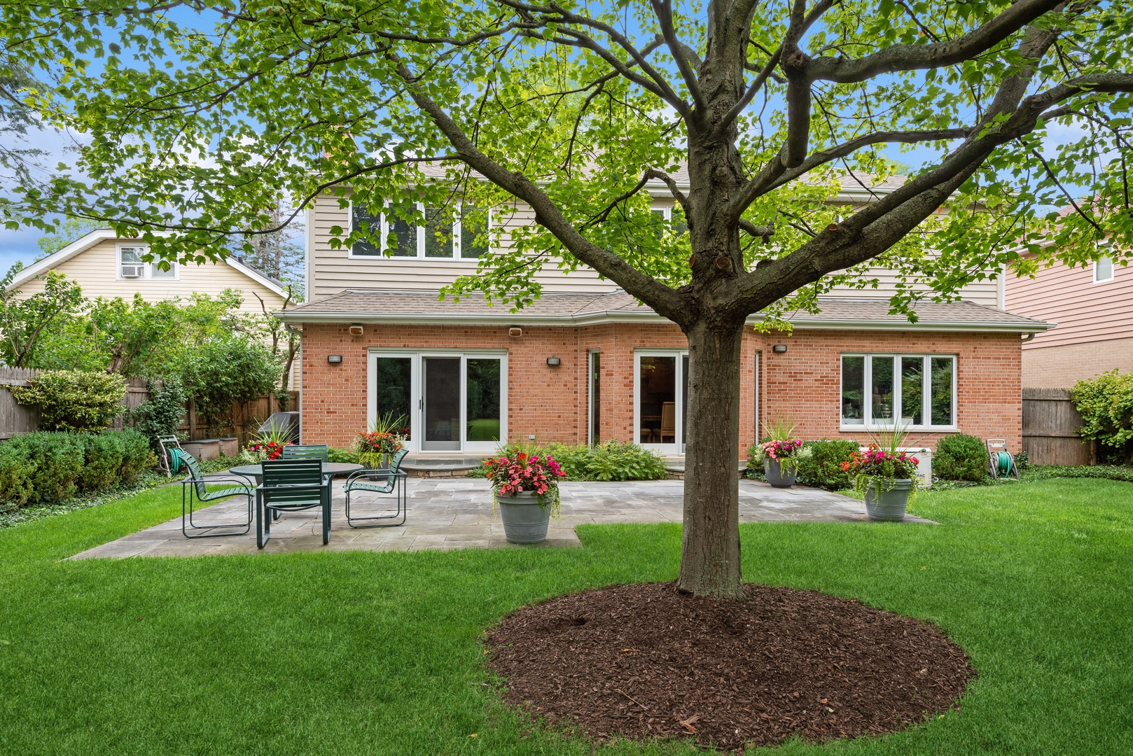 2319 Thornwood Avenue