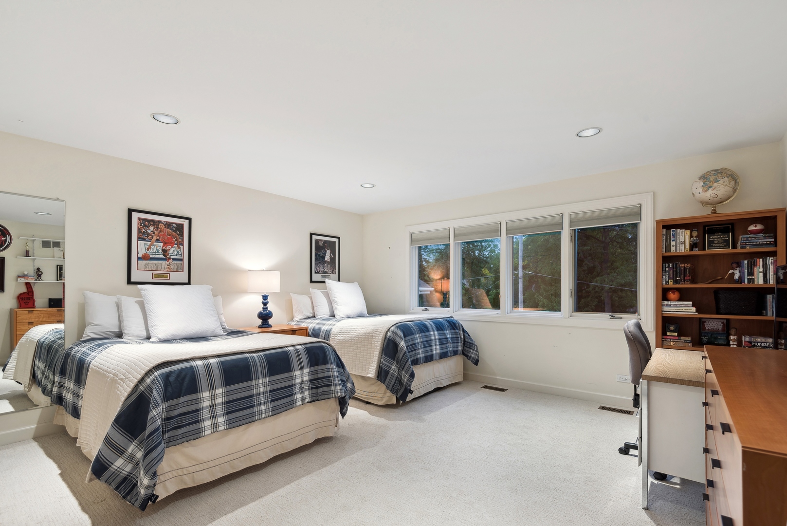 2319 Thornwood Avenue