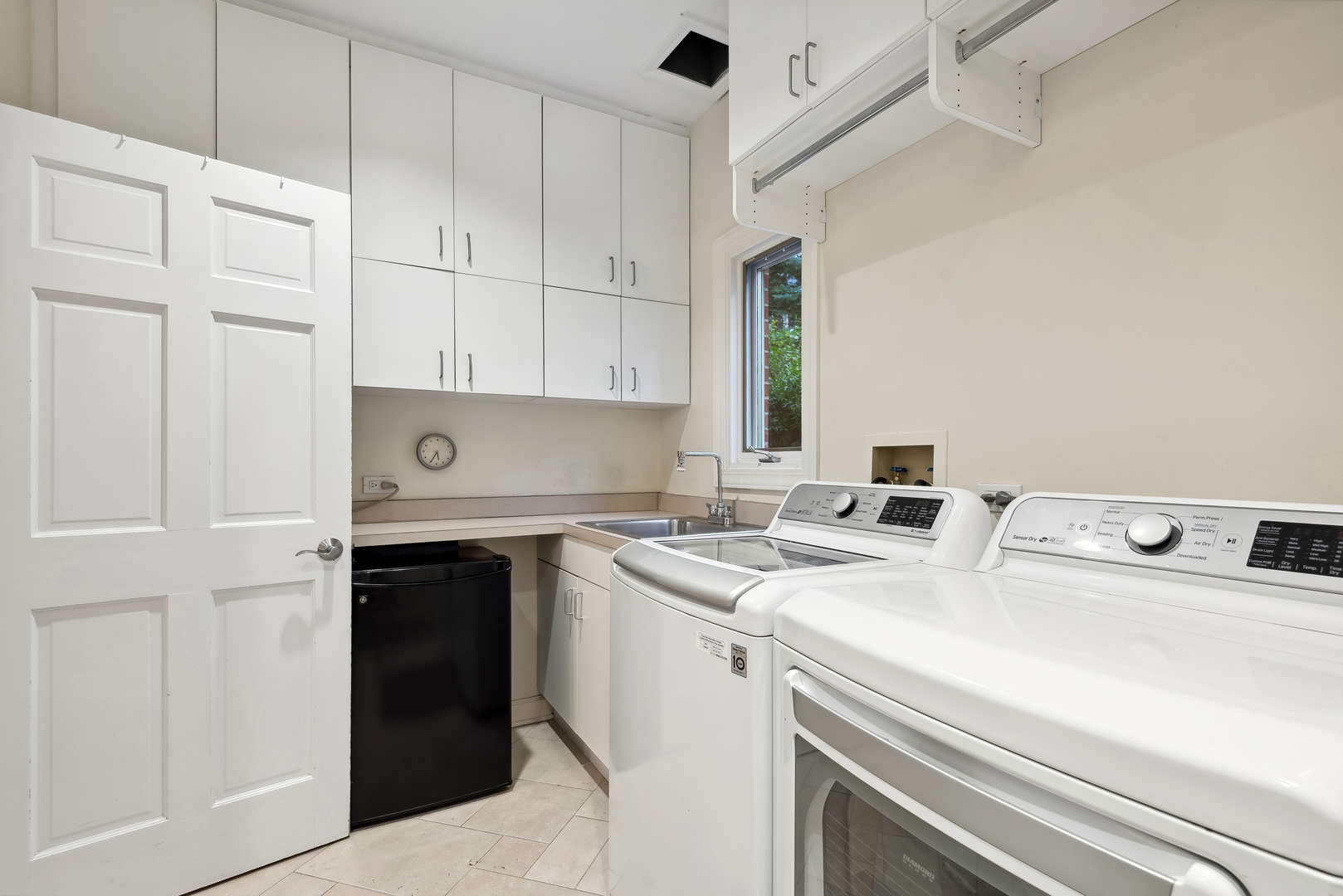 2319 Thornwood Avenue