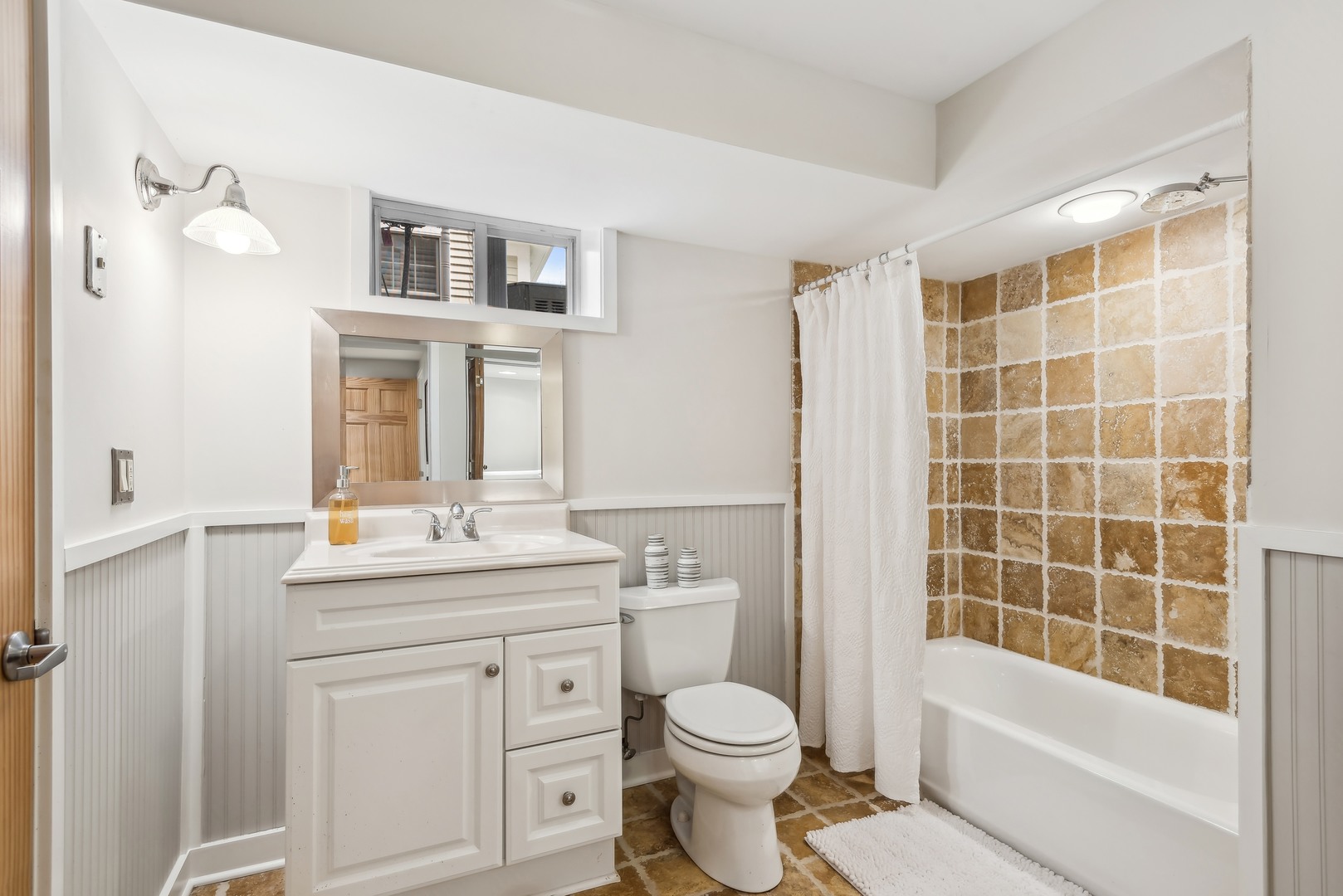 1818 Wilmette Avenue