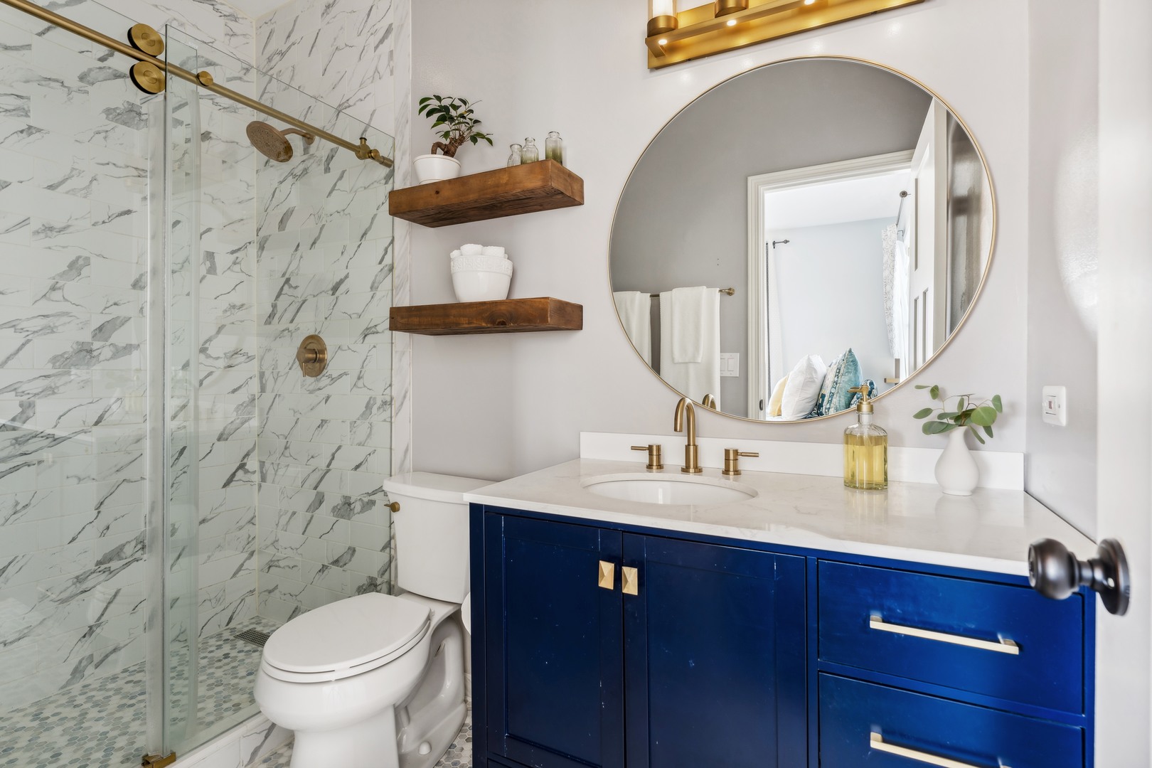 2333 N Leavitt Street Unit: 3N