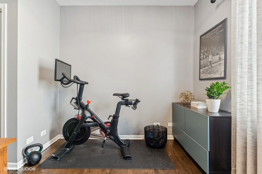 2333 N Leavitt Street Unit: 3N
