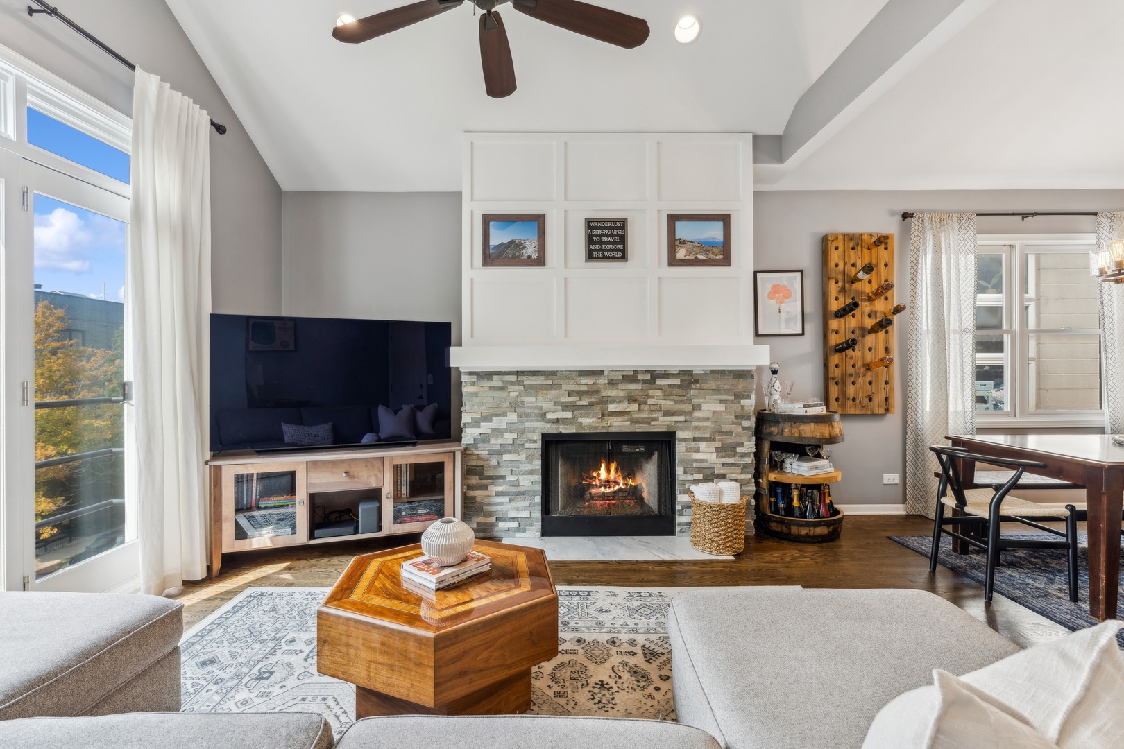 2333 N Leavitt Street Unit: 3N
