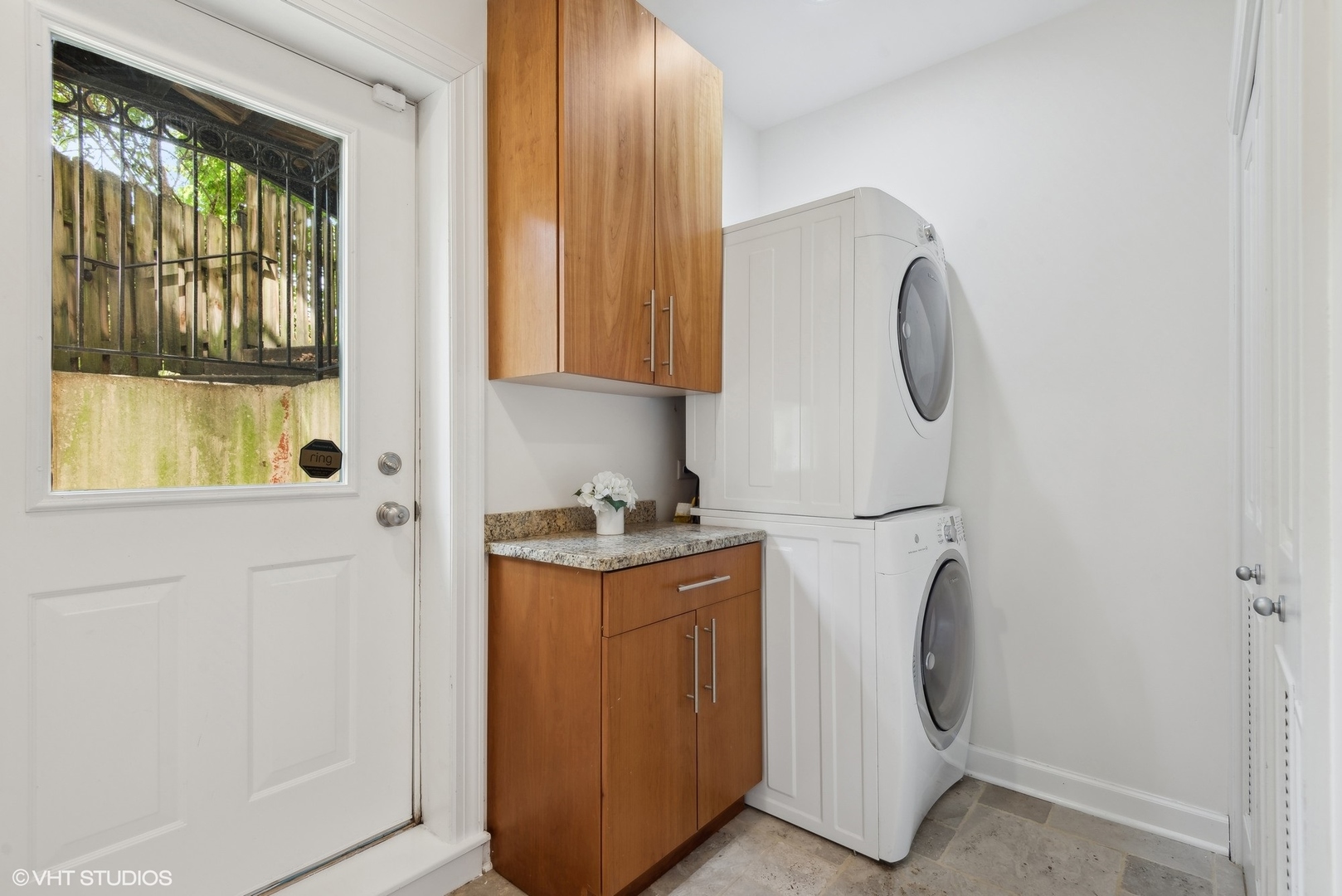 3250 Thayer Street Unit: 0