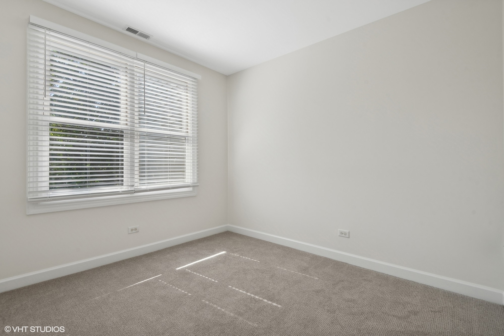 3250 Thayer Street Unit: 0