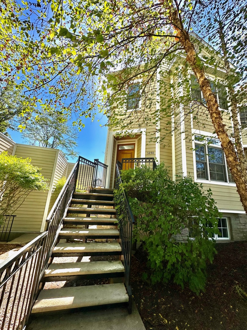3250 Thayer Street Unit: 0