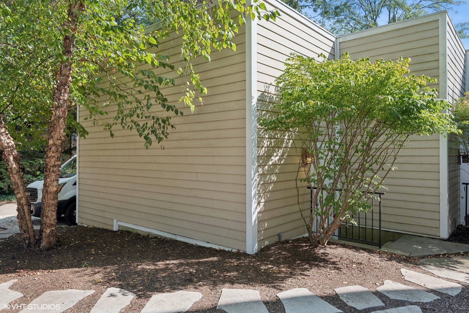 3250 Thayer Street Unit: 0