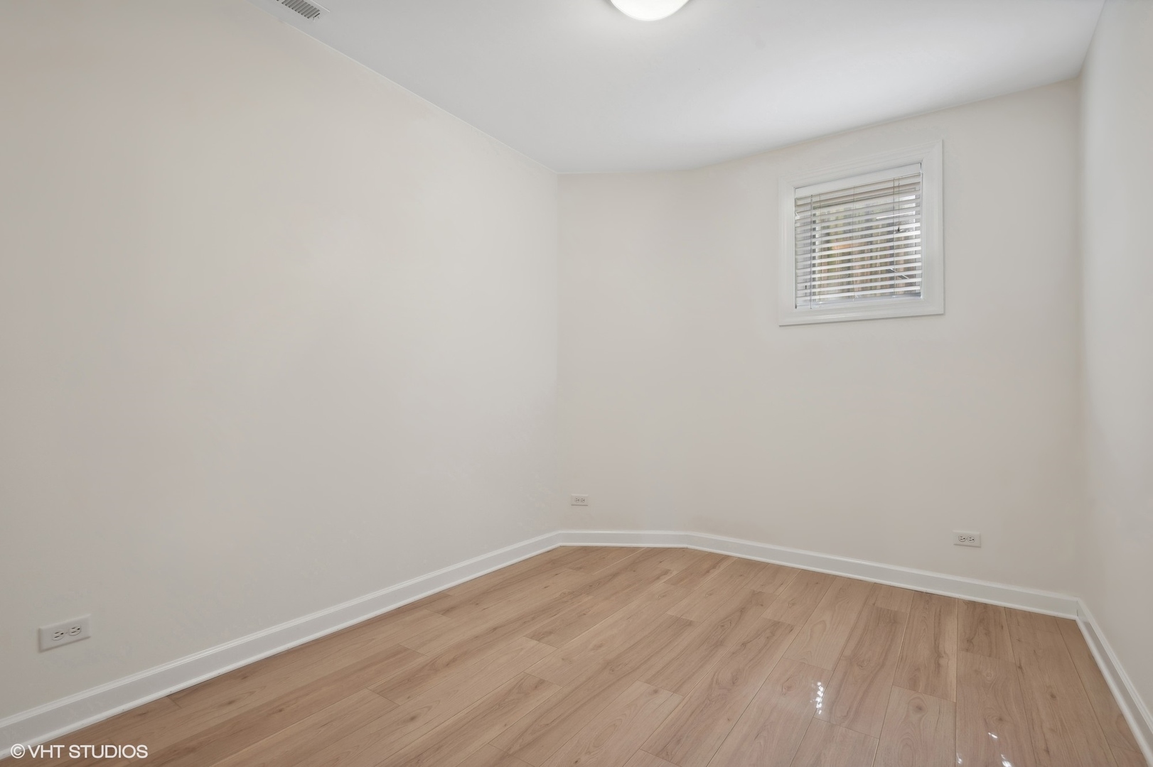 3250 Thayer Street Unit: 0