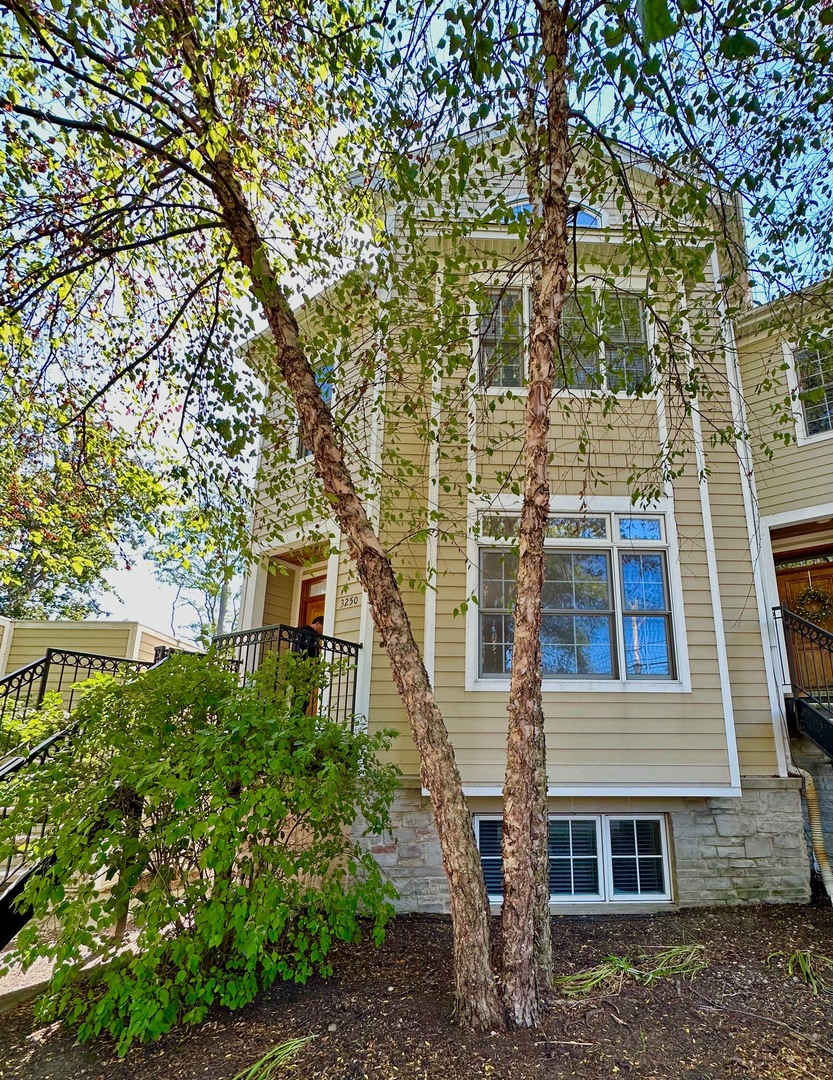 3250 Thayer Street Unit: 0