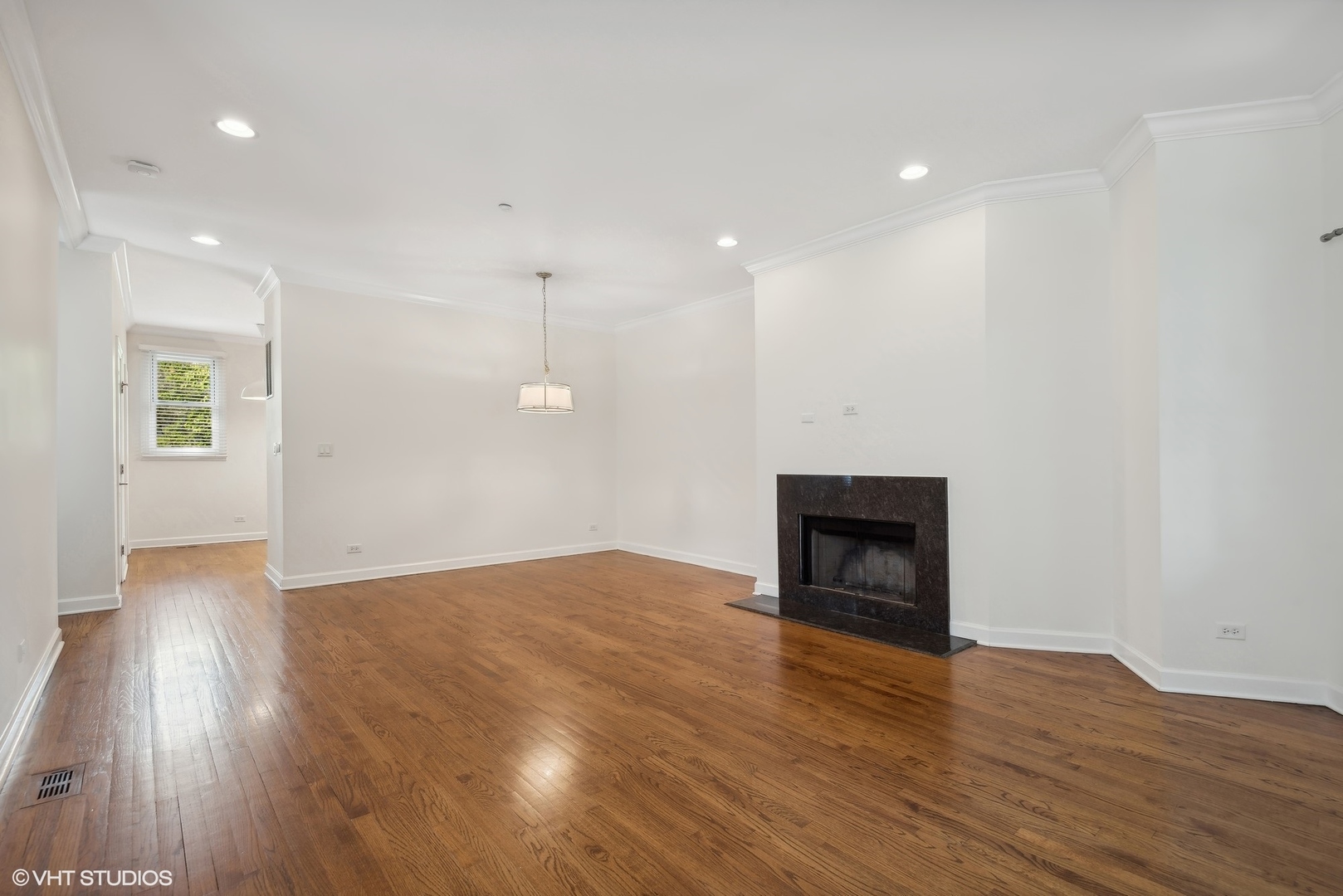 3250 Thayer Street Unit: 0