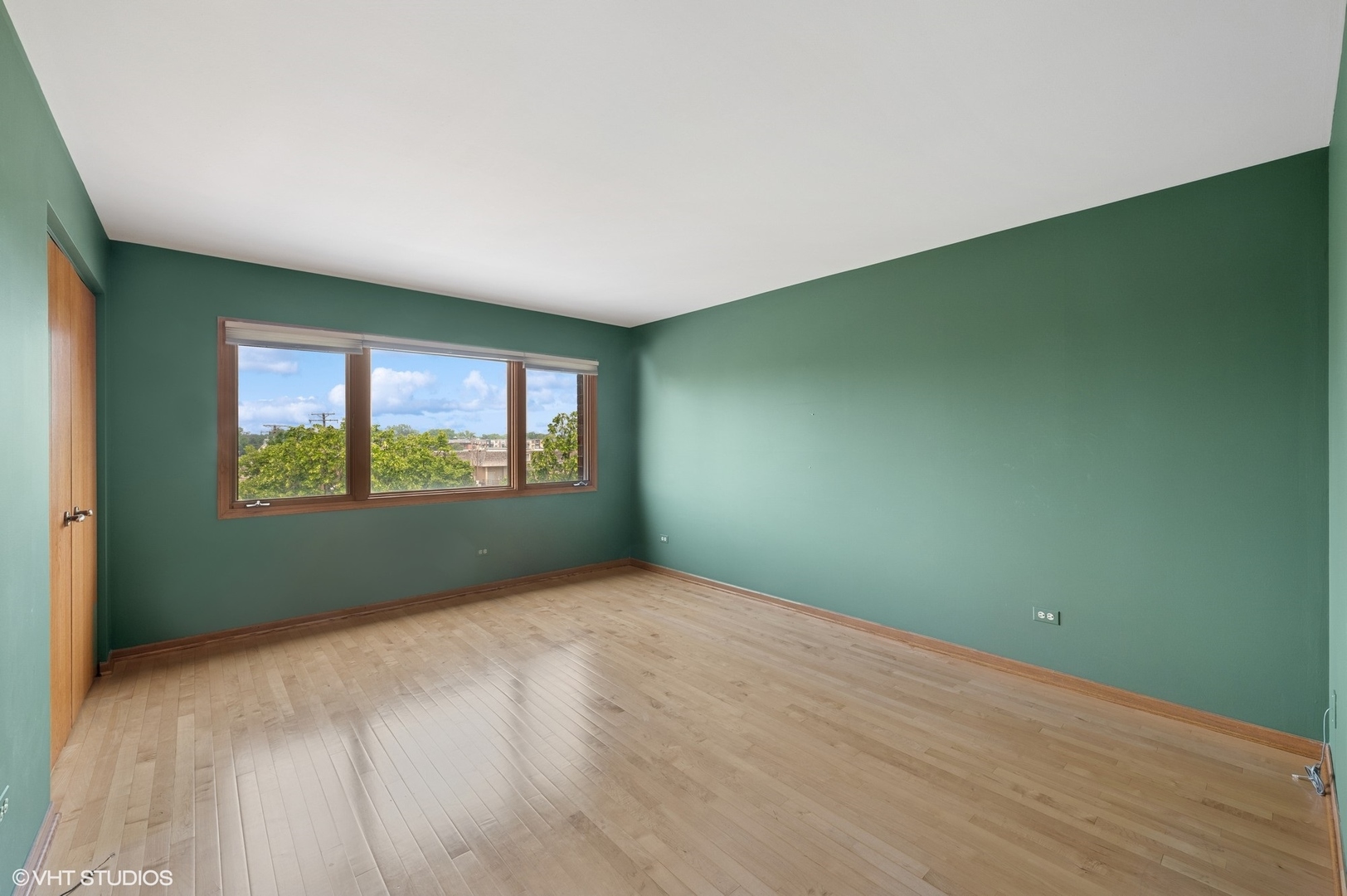 101 Summit Avenue Unit: 305