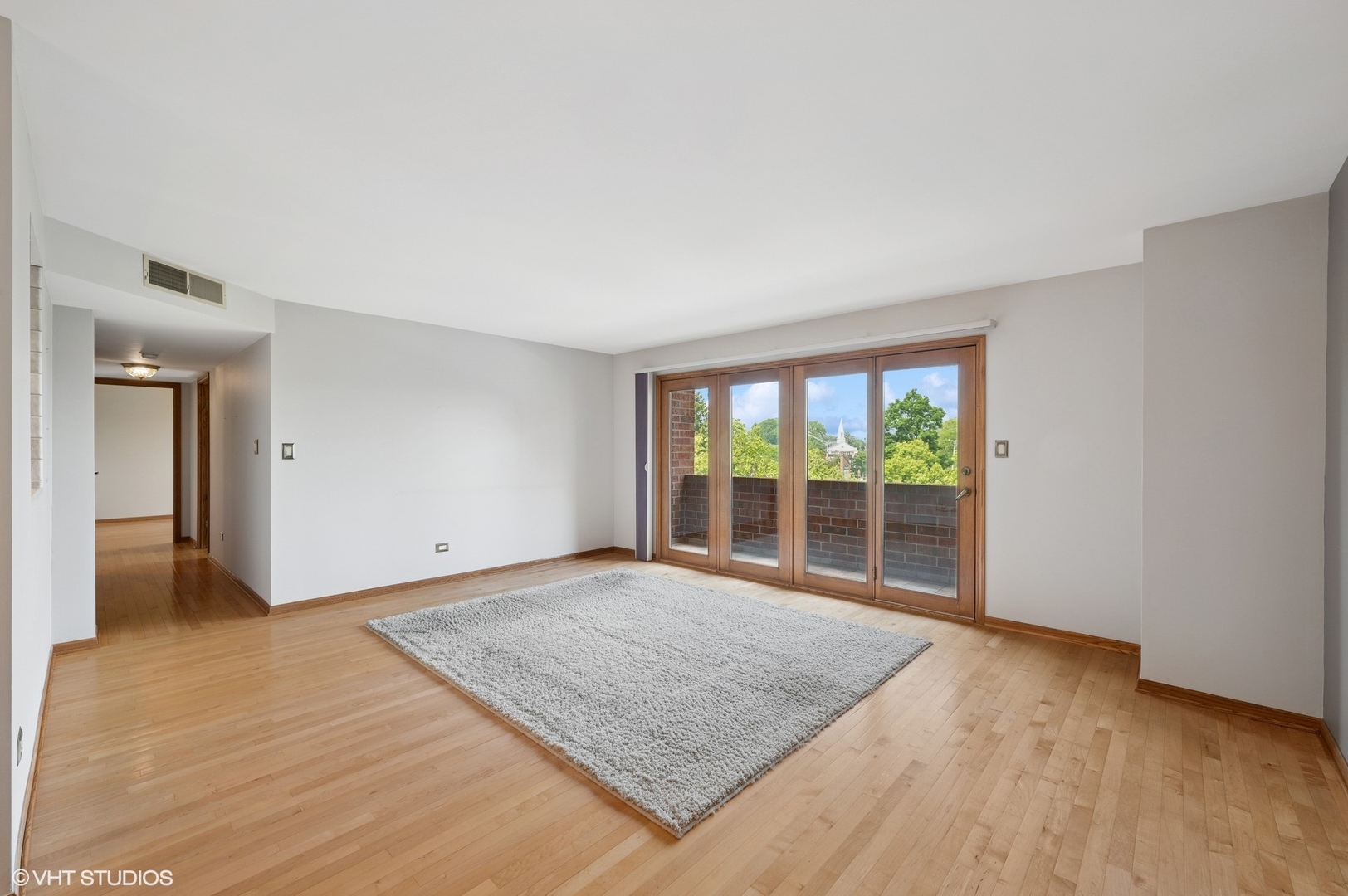 101 Summit Avenue Unit: 305