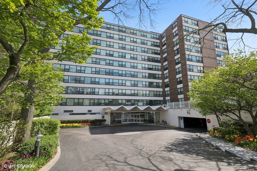1616 Sheridan Road Unit: 8G