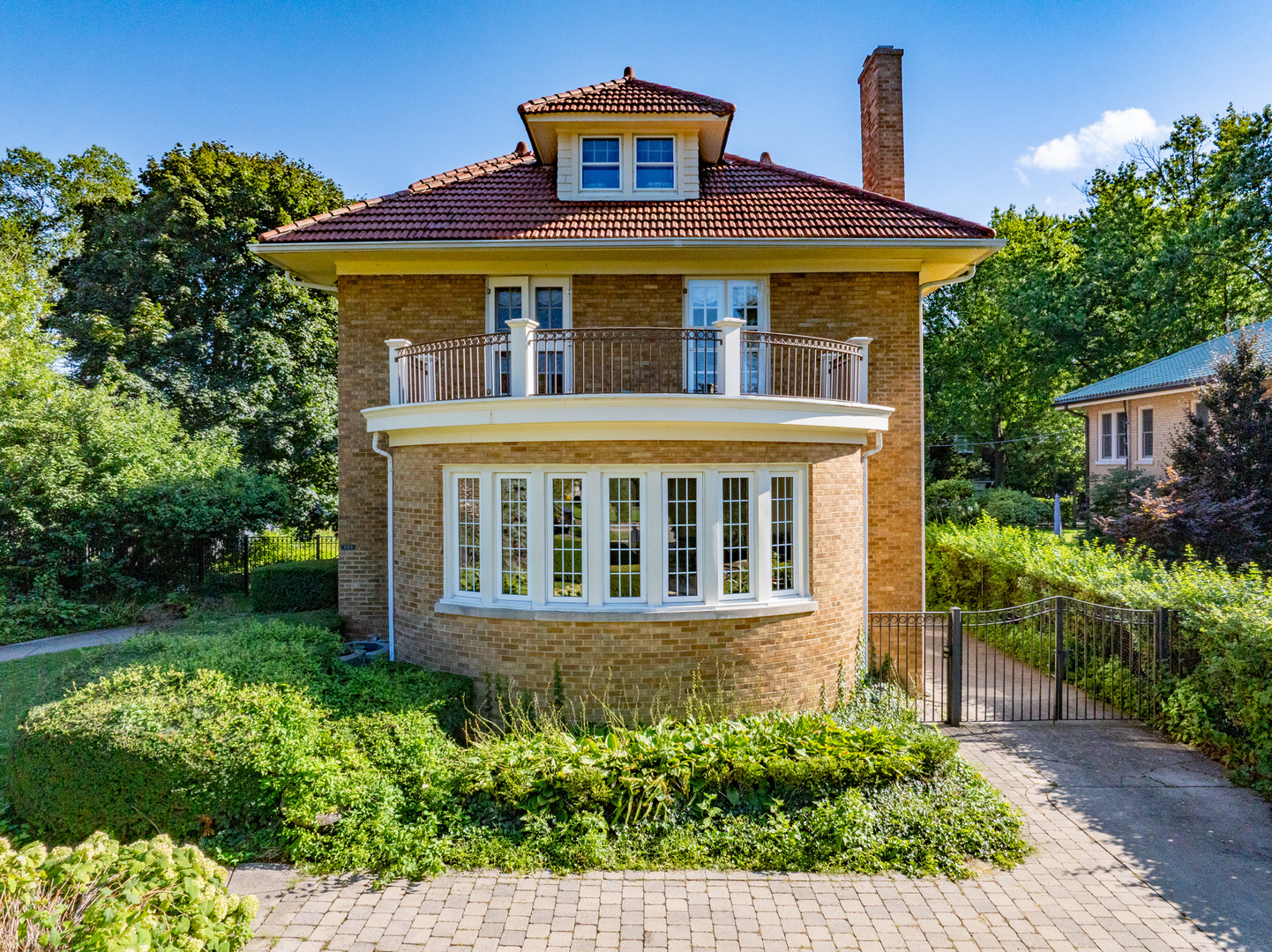 693 Sheridan Road
