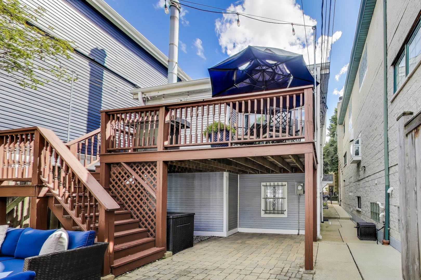 2436 N Janssen Avenue