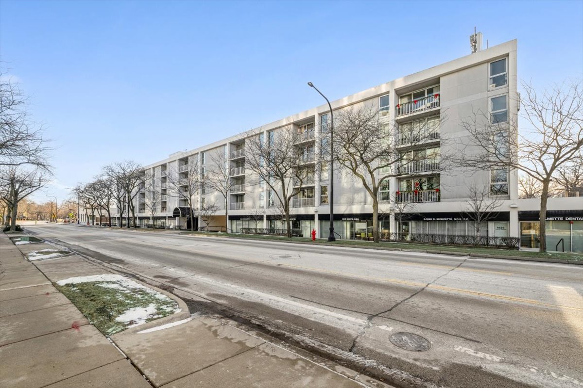 1625 Sheridan Road Unit: 312