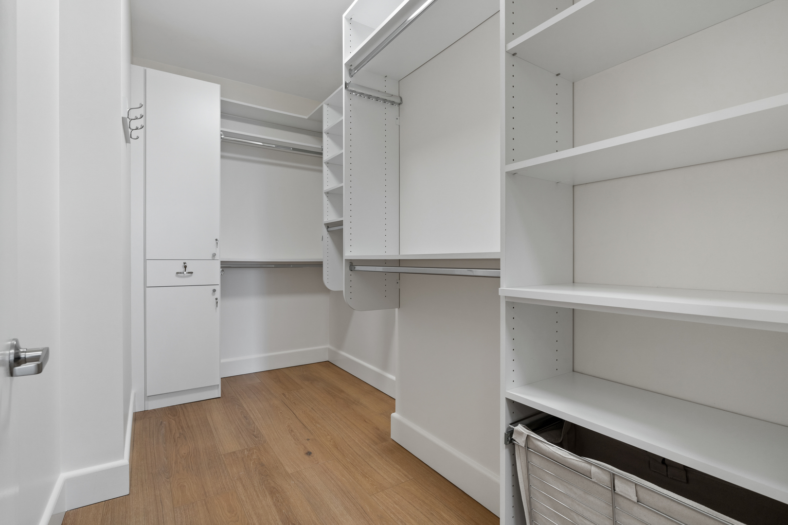 435 W Erie Street Unit: 1106