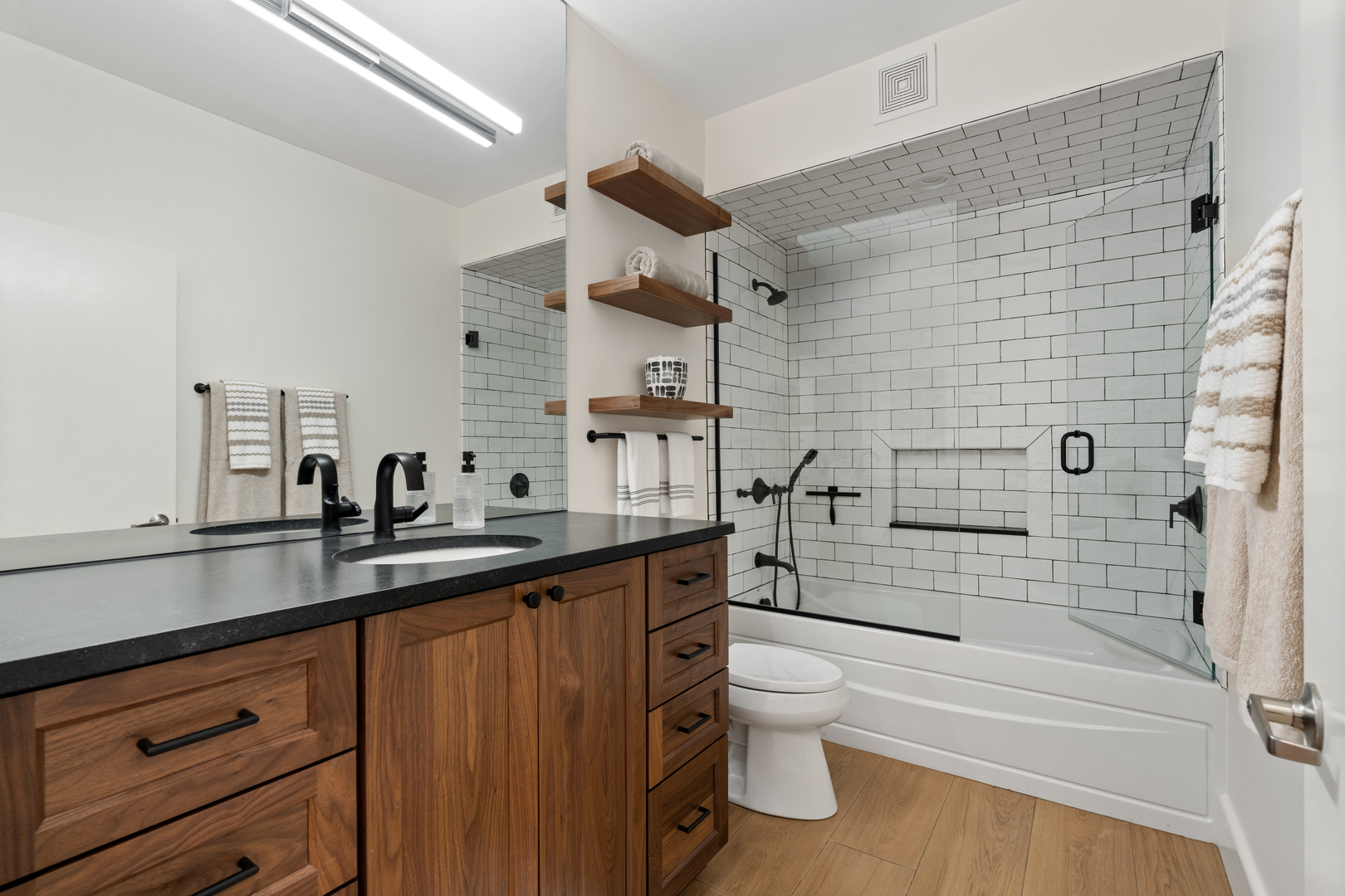 435 W Erie Street Unit: 1106