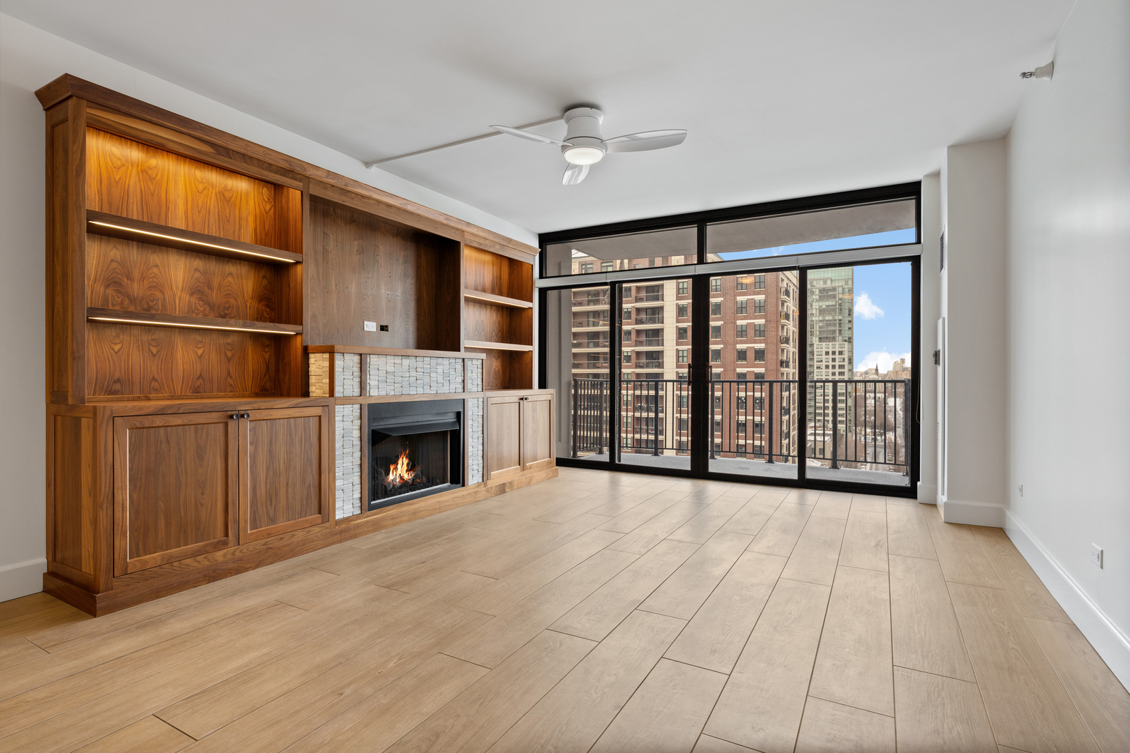 435 W Erie Street Unit: 1106