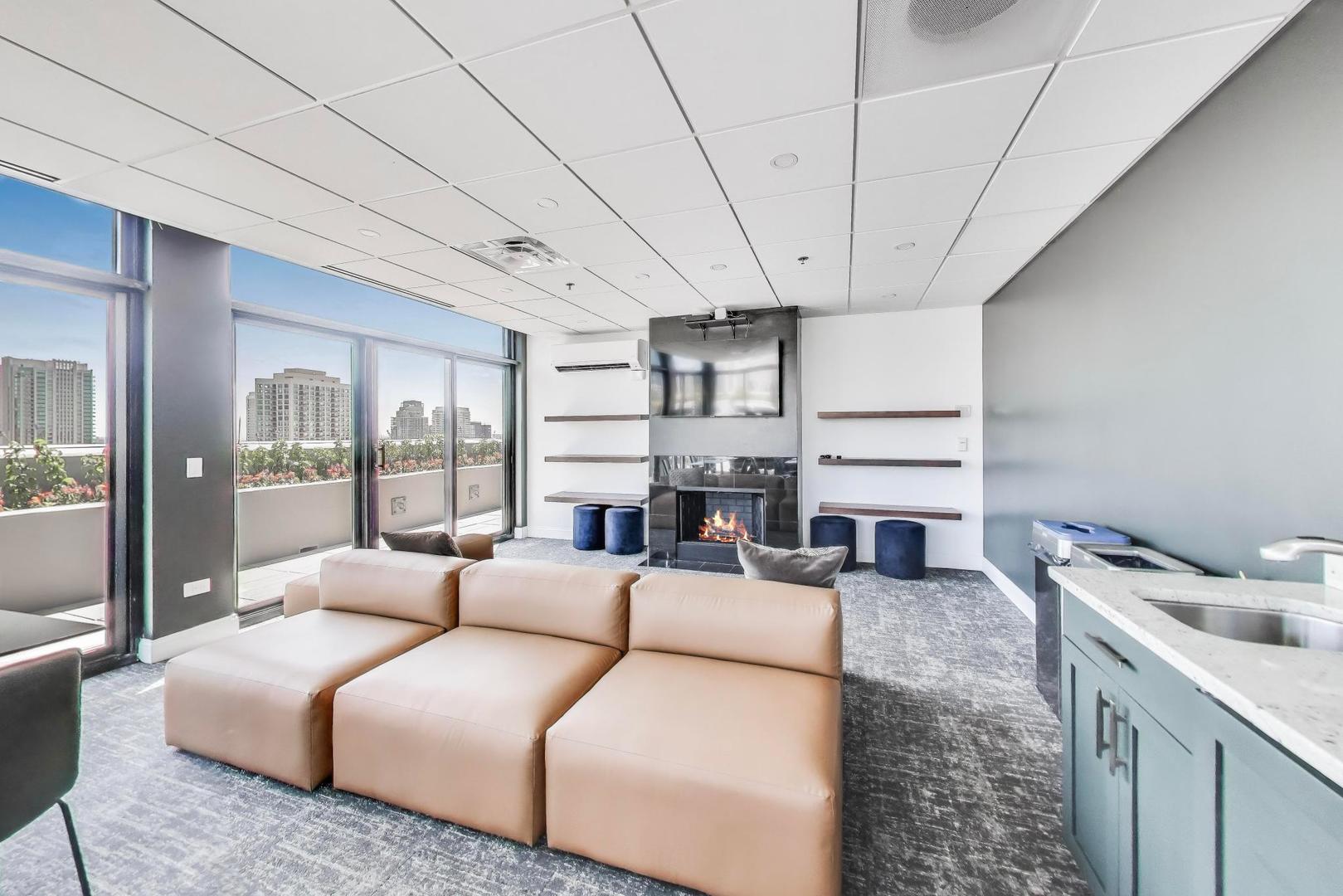 435 W Erie Street Unit: 1106