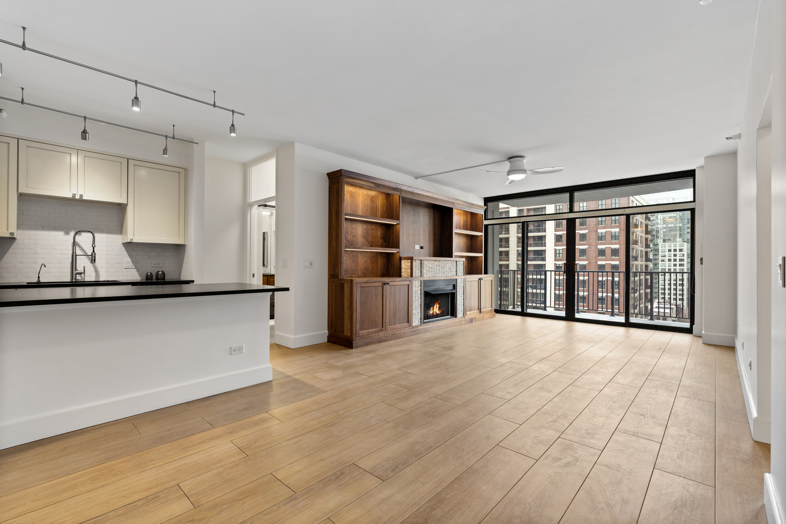435 W Erie Street Unit: 1106