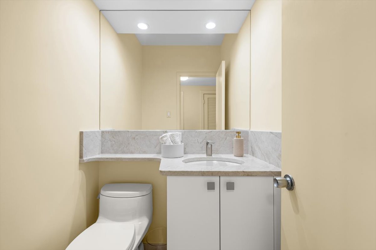 1616 Sheridan Road Unit: 8F