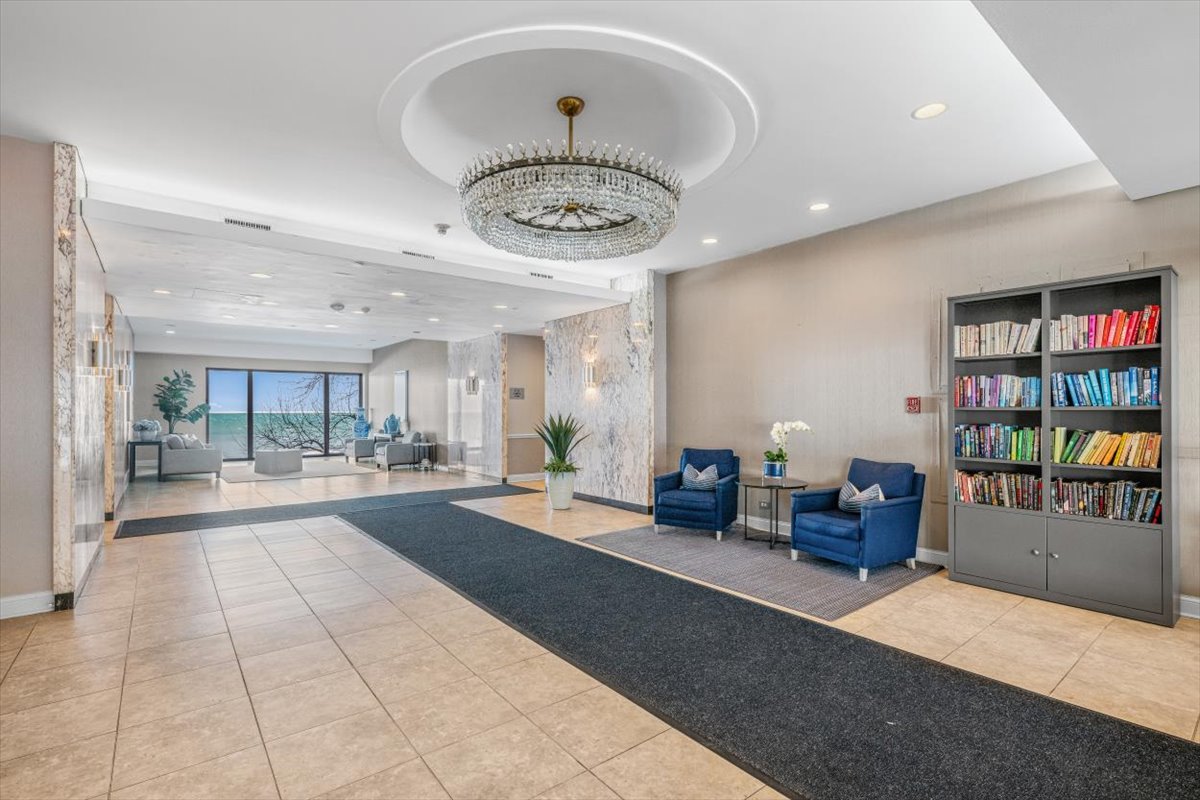 1616 Sheridan Road Unit: 8F