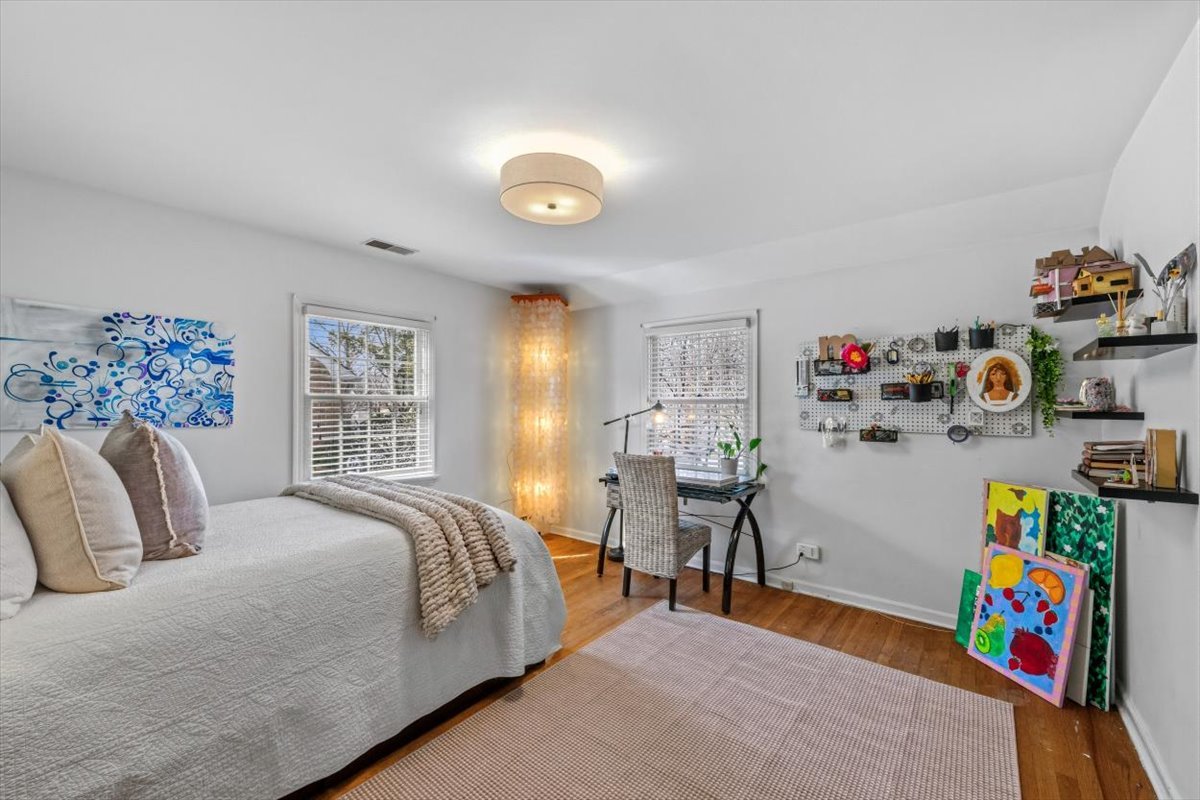 2121 Greenwood Avenue