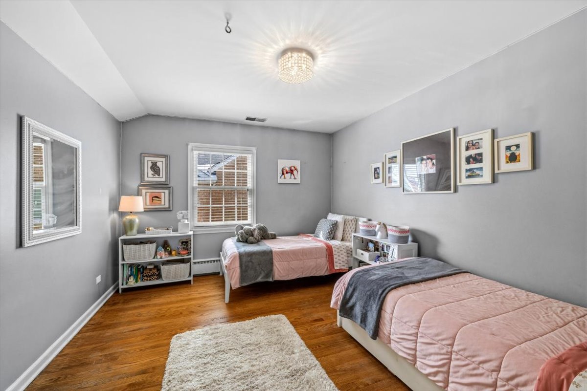 2121 Greenwood Avenue