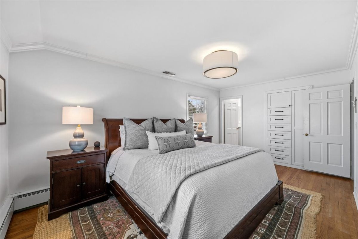 2121 Greenwood Avenue