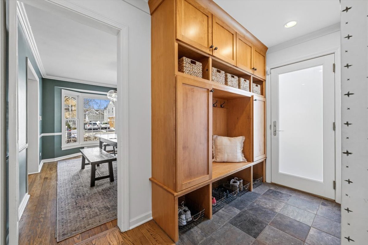 2121 Greenwood Avenue