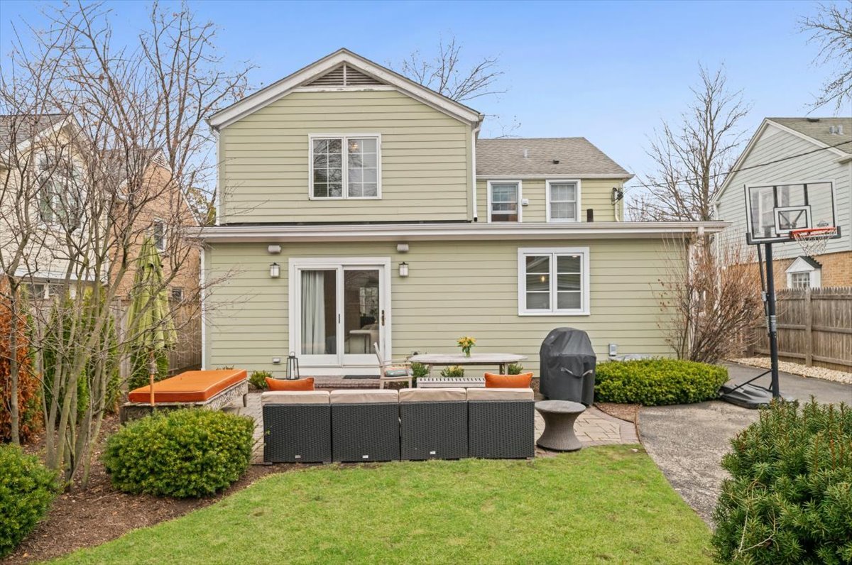 2121 Greenwood Avenue