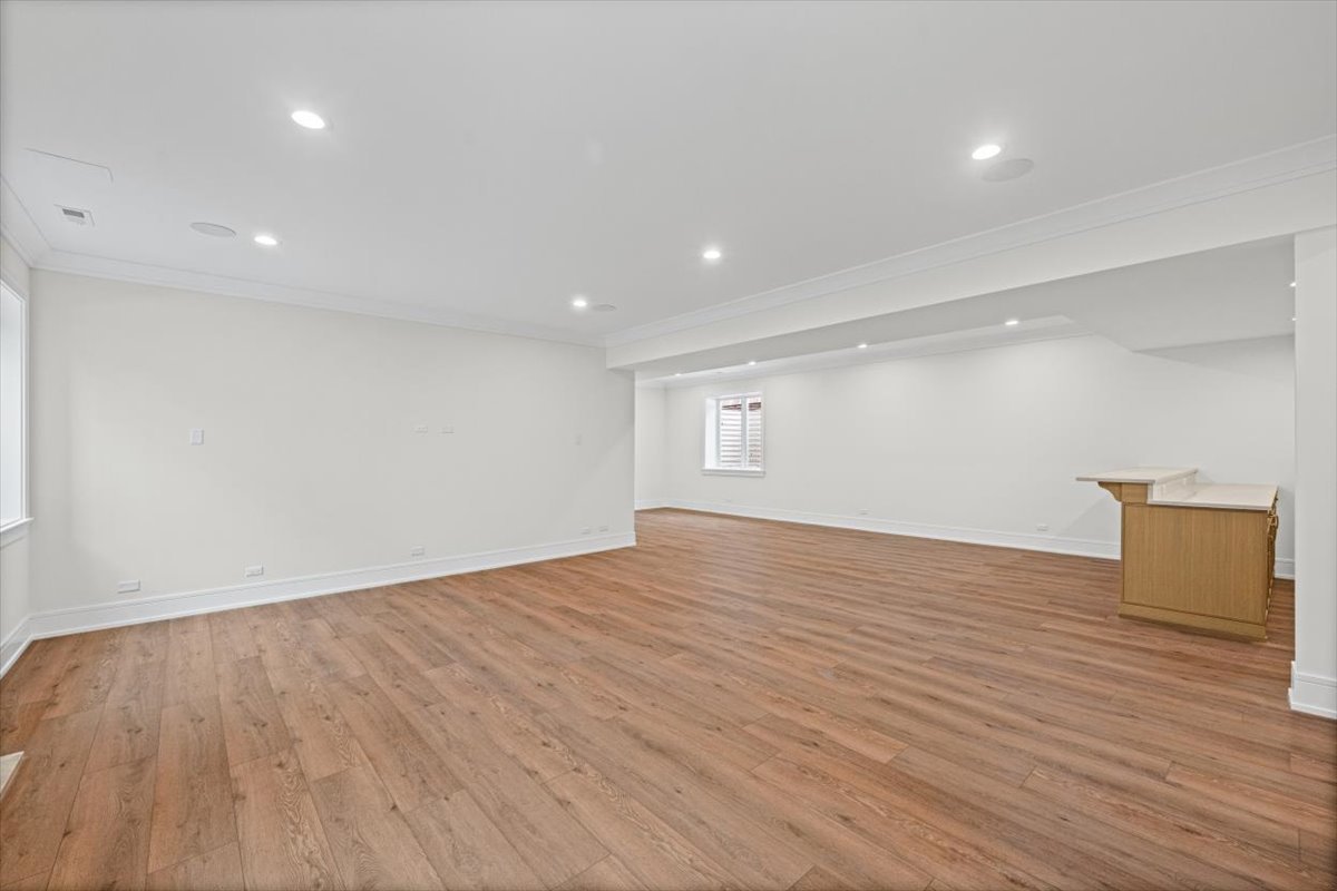 2438 Pomona Lane