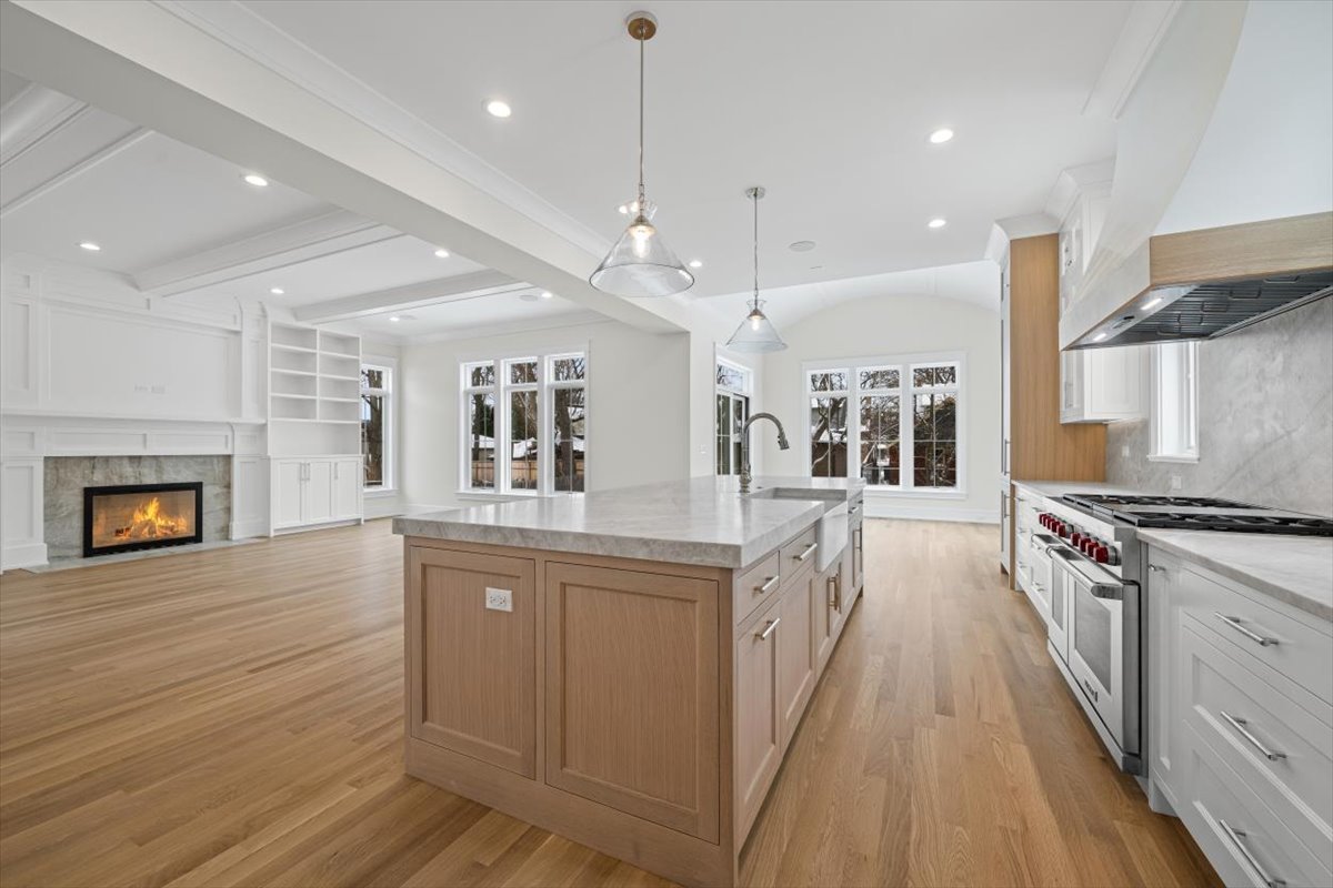 2438 Pomona Lane