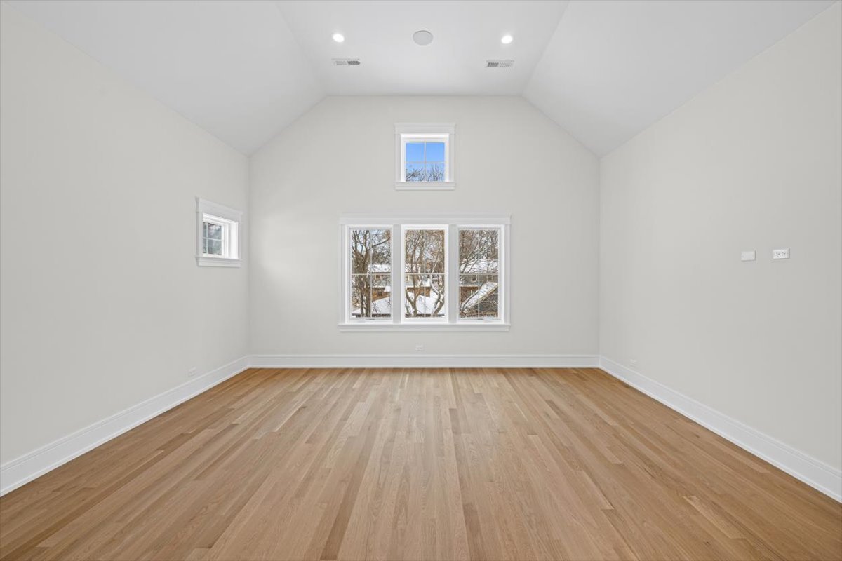 2438 Pomona Lane