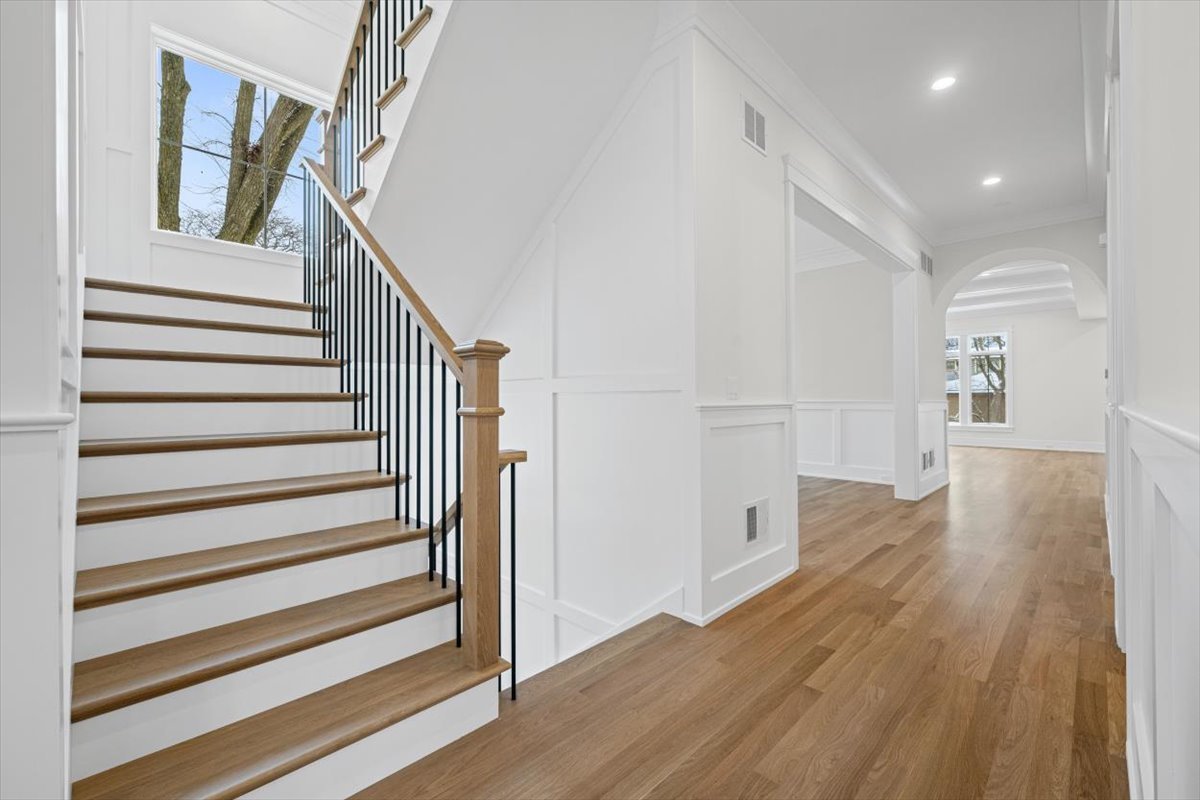 2438 Pomona Lane