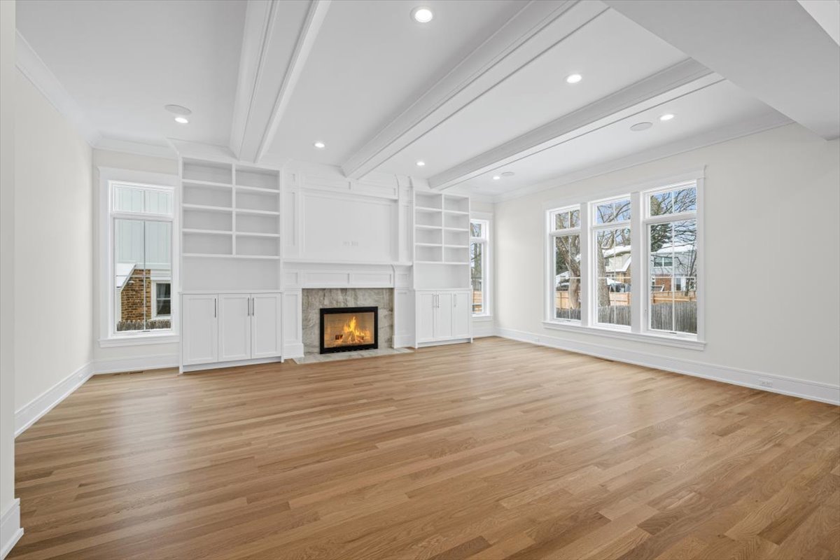 2438 Pomona Lane
