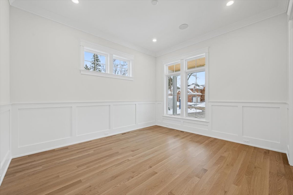 2438 Pomona Lane