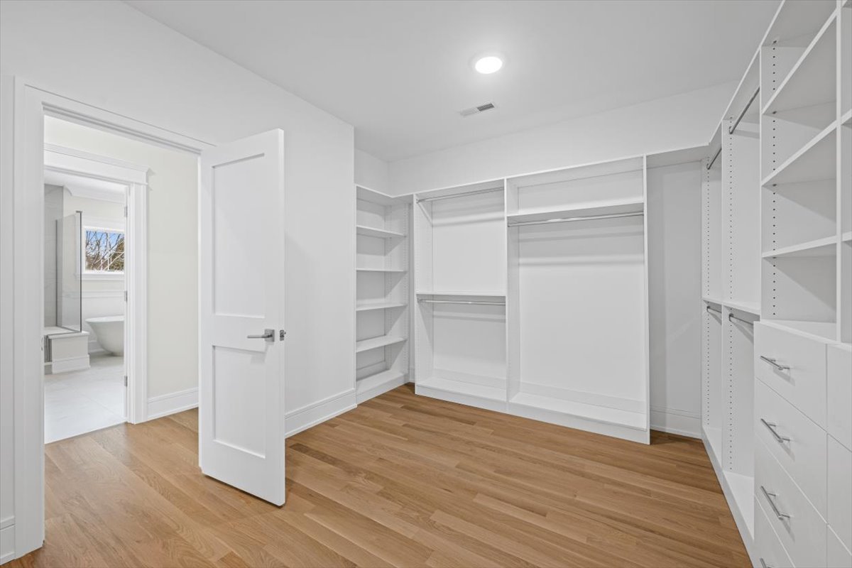 2438 Pomona Lane