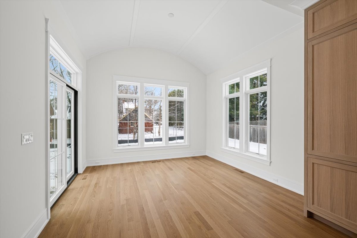 2438 Pomona Lane