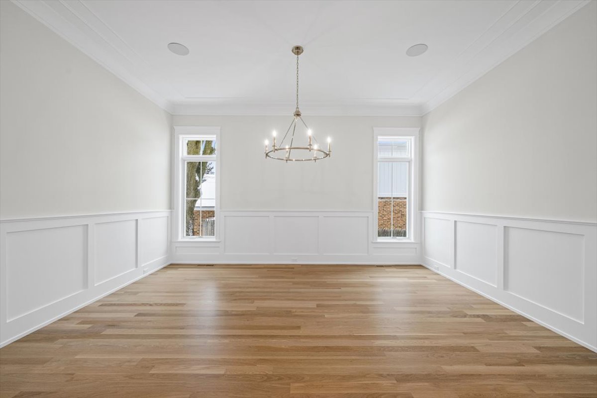 2438 Pomona Lane