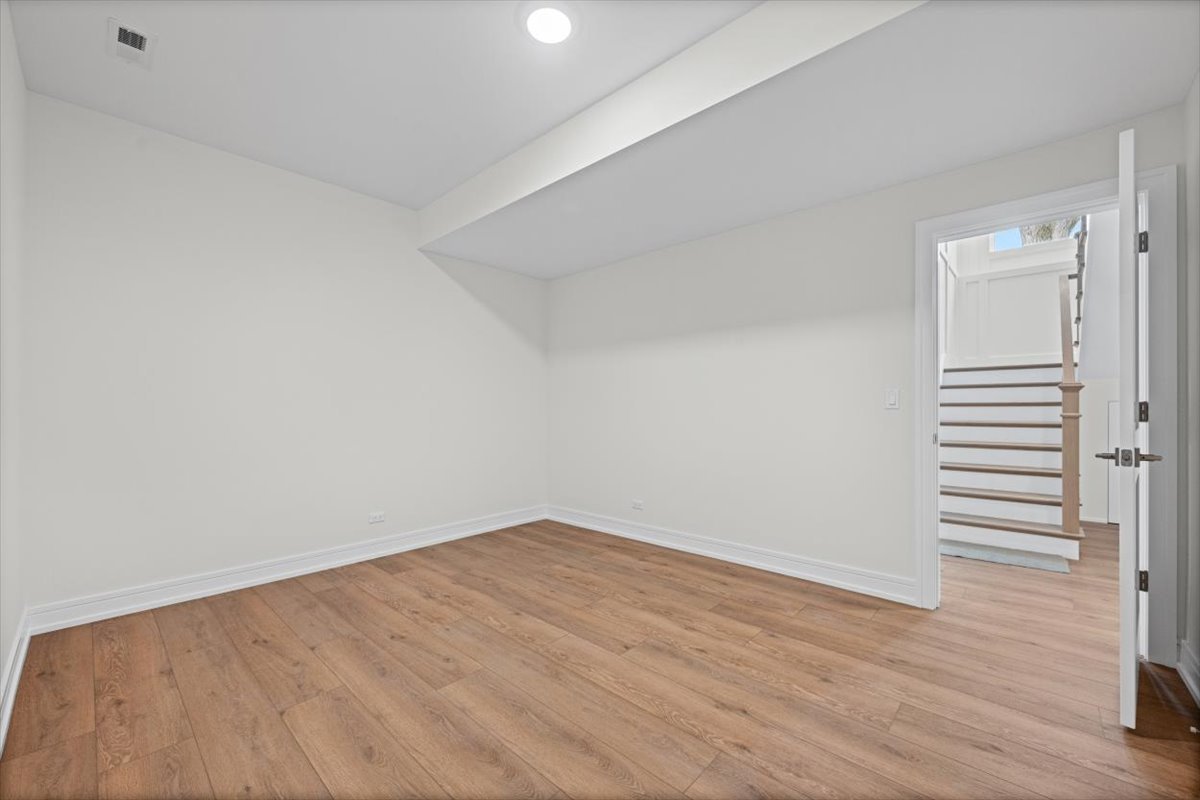 2438 Pomona Lane