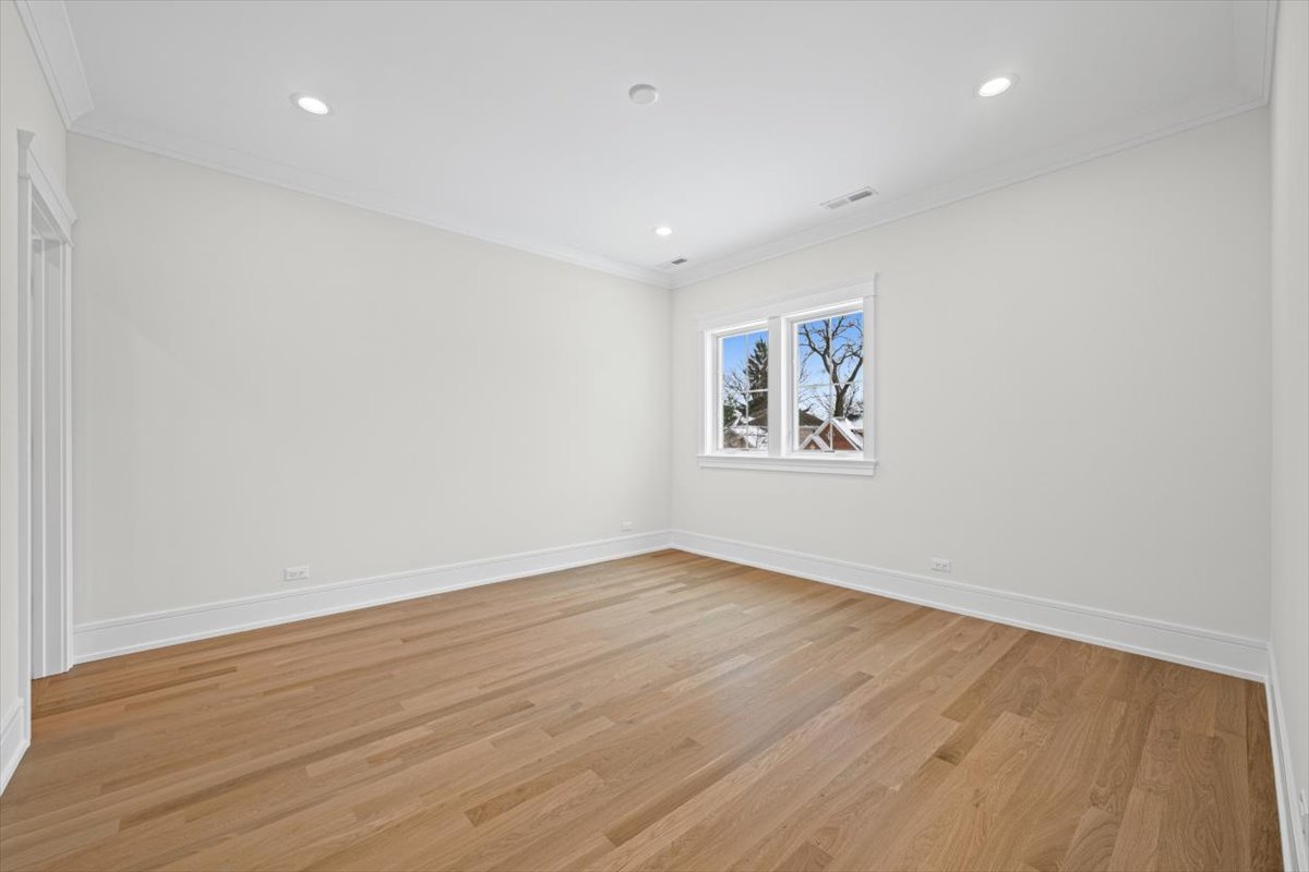 2438 Pomona Lane